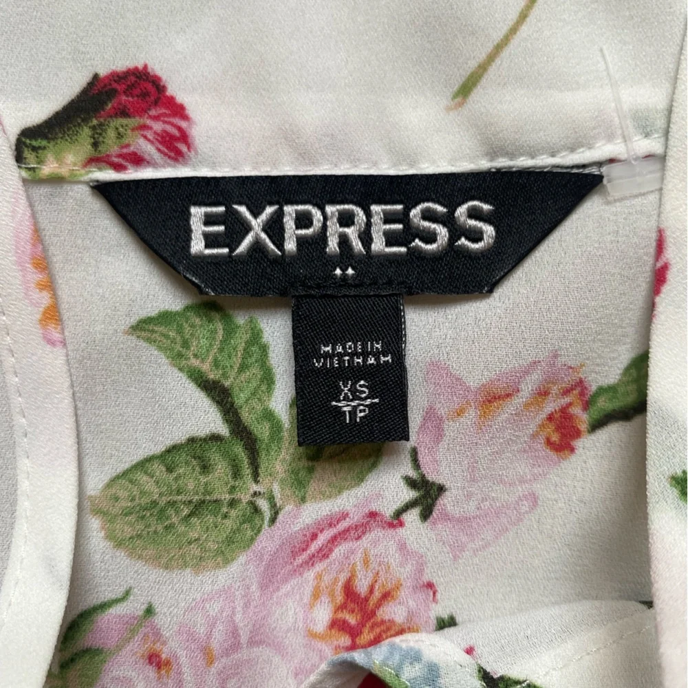 Express Floral Off-Shoulder Blouse - Pink and Green - Picture 5 of 10